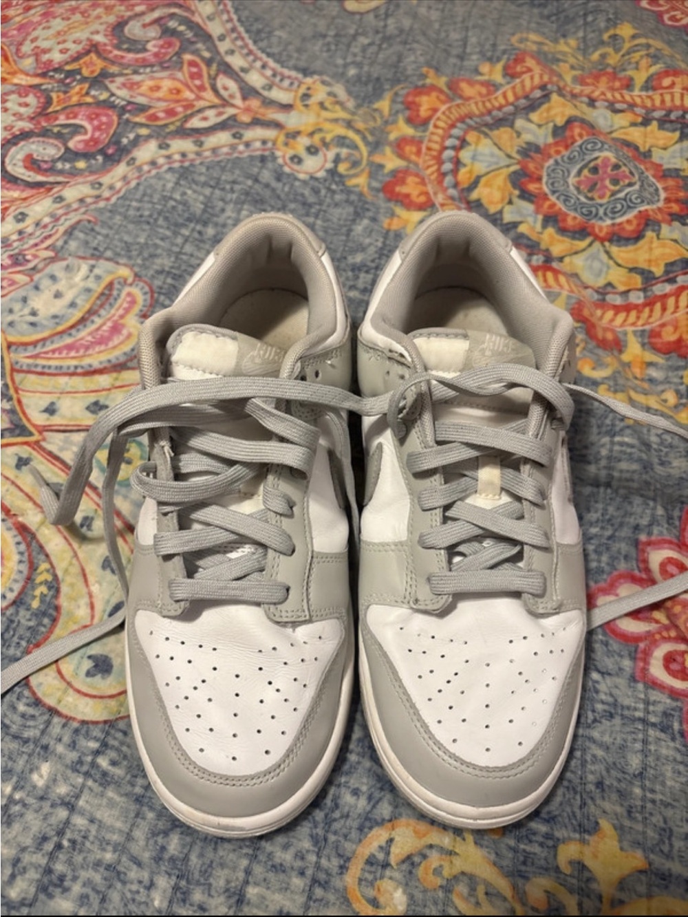 Nike Men's White and Light Gray Low-Top Sneakers